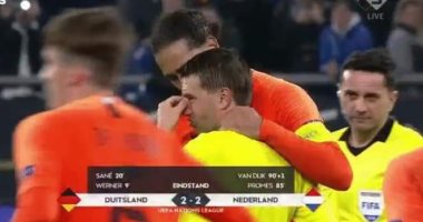 فان ديك يوضح سبب بكاء الحكم بعد نهاية مباراة ألمانيا وهولندا.. فيديو