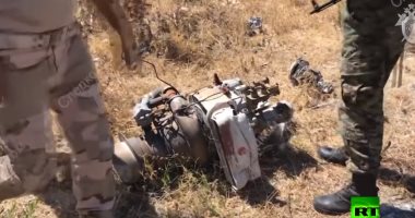 أول لقطات رسمية لحطام قاذفة ومروحية روسيتين أسقطتها تركيا بسوريا