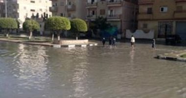 قارئ يرصد غرق شوارع مدينة النوبارية بالبحيرة بمياه الأمطار
