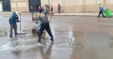صور.. استمرار سقوط الأمطار على الإسكندرية.. وتكثيف أعمال كسح المياه
