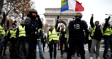 إصابة عدد من الصحفيين خلال مظاهرات "السترات الصفراء" في باريس