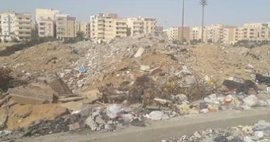  قارئ يشكو  من انتشار القمامة والباعة الجائلين بمنطقة 6 أكتوبر.. صور