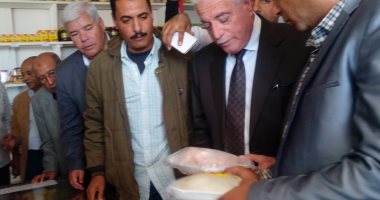  محافظ جنوب سيناء يتفقد منفذ "تحيا مصر" لبيع السلع بمدينة الطور