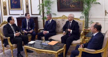 رئيس الوزراء يستقبل وزير التجارة البيلاروسي لبحث سبل تعزيز التعاون المشترك 