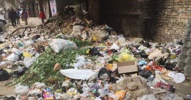 قارئ يشكو انتشار القمامة بشارع أحمد عصمت فى عين شمس