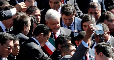 احتفالات شعبية خلال مراسم تنصيب أول رئيس يسارى للمكسيك