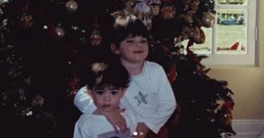 كيلي جينر تستعيد ذكريات "الكريسماس" بصور الطفولة مع شقيقتها كيندال
