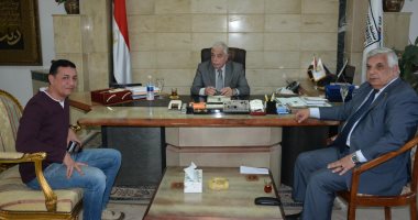 محافظ جنوب سيناء يستقبل مدير المشروعات بالشركة الوطنيه للمقاولات لمتابعة تنفيذ بعض المشروعات بجنوب سيناء