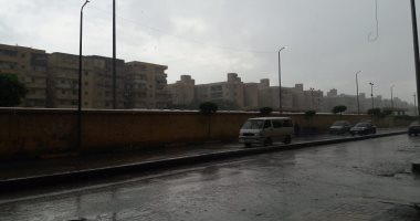 صور.. أمطار غزيرة فى الإسكندرية والمحافظة ترفع درجة الاستعداد