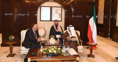 شكرى يبحث مع رئيس وزراء الكويت النتائج الإيجابية لبرنامج الإصلاح الاقتصادى
