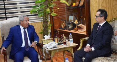  محافظ أسوان يستقبل السفير السويسرى بمصر 