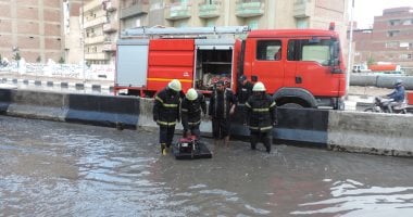 صور.. مدير أمن البحيرة يوجه الحماية المدنية بسرعة مواجهة آثار سقوط الأمطار