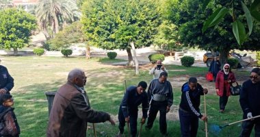 صور.. محافظ الإسكندرية يطلق مبادرة لتنظيف حديقة الشلالات