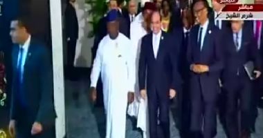 الرئيس السيسي يصل جلسة "شباب رواد الأعمال بإفريقيا" 