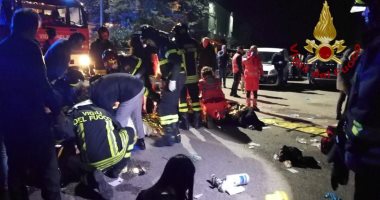 فيديو وصور.. مصرع 6 أشخاص وإصابة العشرات إثر تدافع داخل ملهى ليلى بإيطاليا