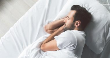 "بلاش كسل".. دراسة أمريكية: النوم أكثر من 8 ساعات يسبب الوفاة