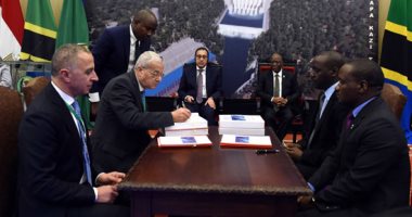 صور.. مصطفى مدبولى ورئيس جمهورية تنزانيا يشهدان توقيع مشروع سد ستيجلر جورج