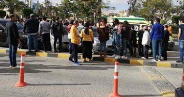 قارئ يشارك بصور لحادث تصادم سيارة نقل بـ15 سيارة ملاكى بمدخل الشيخ زايد