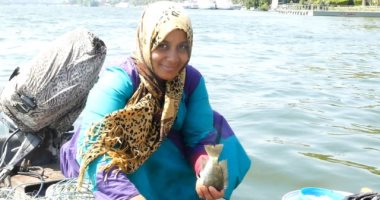 إيمان بنت النيل.. 20 عامًا في صيد السمك