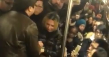 خناقة سيدات فى مترو نيويورك تنتهى باستدعاء الشرطة "فيديو وصور"