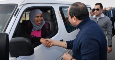 نحمدو سائقة الميكروباص عن مبادرة "حياة كريمة": الرئيس دايمًا بيجبر بخاطر الغلابة