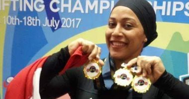 بطلة من حديد.. "دينا بركات" بتشيل حديد من 15 سنة والنتيجة أكتر من 20 ميدالية