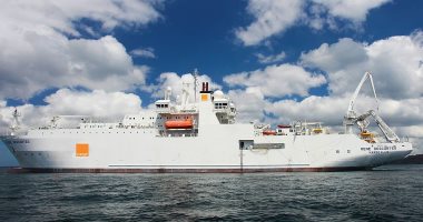 سفينة "رينيه ديكارت" التابعة لـ"Orange Marine" تعبر قناة السويس في طريقها إلى الصين 