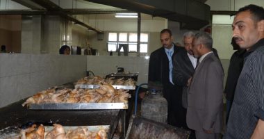نائب رئيس جامعة الأزهر يطمئن على سلامة التغذية بمطبخ مدينة الطالبات بأسيوط