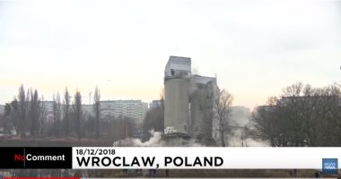 شاهد.. لحظة تفجير منشأة صناعية قديمة فى بولندا