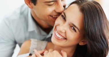 المرأة أطول عمر من الرجل.. اعرف السر