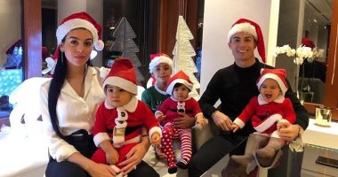 كريستيانو رونالدو يحتفل بالكريسماس مع عائلته