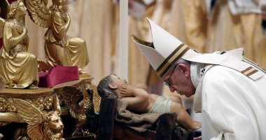 صور.. البابا فرنسيس يترأس صلاة القداس الإلهى بعيد الميلاد المجيد
