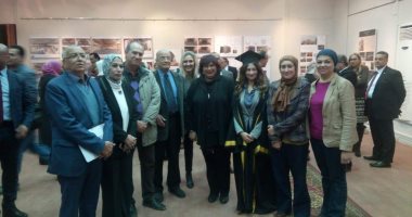 وزيرة الثقافة تفتح معرض الباحثة رانيا عبد اللطيف بـ"فنون تطبيقية حلوان"