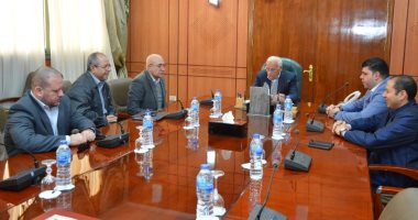 محافظ بورسعيد رافضا استقالة مجلس إدارة المصرى: لن نسمح بالعبث باستقرار النادى