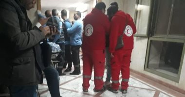 صور.. الهلال الأحمر يقدم الدعم النفسى للمصابين وأسر ضحايا حادث المريوطية