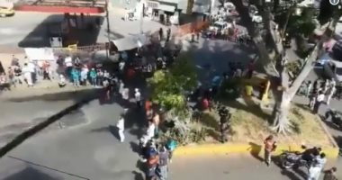 آلاف الفنزويليين يحتجون لمطالبة الحكومة بما وعدت به بحلول نهاية العام