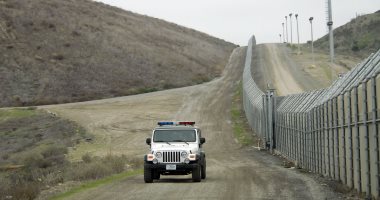 صور.. آلاف المهاجرين يتكدسون على الحدود المكسيكية الأمريكية 