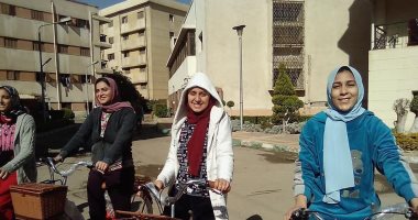 لأول مرة.. انطلاق سباق دراجات لطالبات جامعة القاهرة (صور)