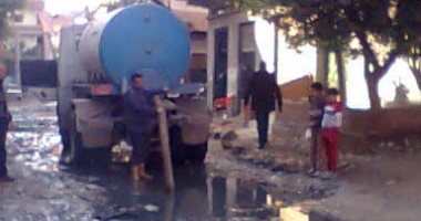 حى غرب الاسكندرية ينفذ حملة موسعة لرفع تراكمات المياه من نجع العرب 
