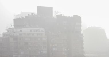 عاصفة  ترابية تغطى سماء القاهرة الكبرى.. وانخفاض مستوى الرؤية