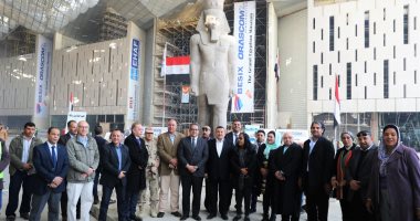 وزير الآثار يصطحب أعضاء لجنة الثقافة والإعلام فى جولة بالمتحف الكبير