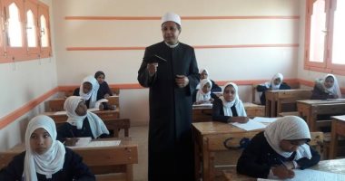 صور.. رئيس منطقة الأقصر الأزهرية يتفقد لجان امتحانات النقل الإعدادي والثانوي