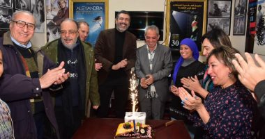 لجنة تحكيم مسابقة الفيلم المصرى بجمعية نقاد السينما تحتفل بعيد ميلاد أحمد وفيق