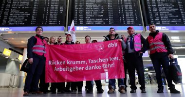 شلل فى مطارات ألمانيا بسبب إضراب موظفى الأمن
