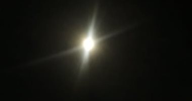 قارئ يشارك اليوم السابع بصور للقمر قبيل ساعات من خسوفه