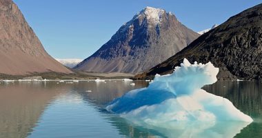 دراسة تحذر: التغير المناخى يتسبب فى ذوبان الجليد بجرينلاند أربع مرات أسرع