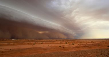 بسبب تغير المناخ.. عواصف بحجم انجلترا تتشكل فى صحراء الساحل الإفريقى  