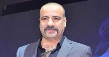 تفاصيل عودة محمد سعد لمسرحية "علاء الدين" مع أحمد عز وروبى 