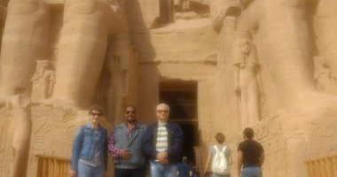 سفير بيلا روسيا بالقاهرة فى جولة سياحية بمعبد أبوسمبل