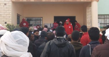 الهلال الأحمر يواصل توزيع دفعة مساعدات بقرى بئر العبد بسيناء 